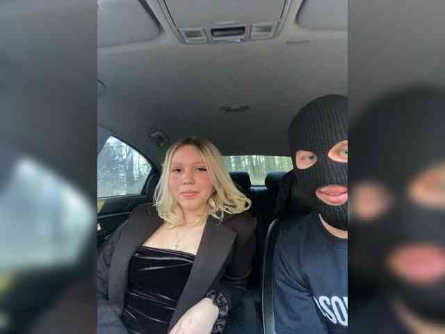 NikkiAlex's chat room