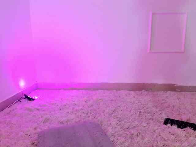 Freyaa25's chat room