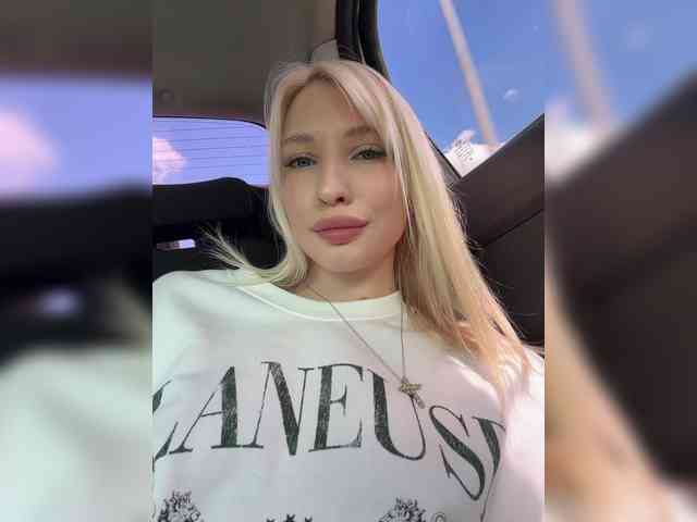 Cristi-Candy's chat room