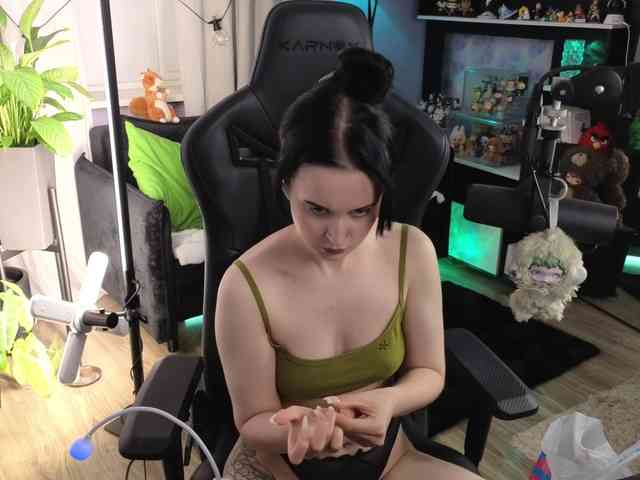 Kira_Li_Lime's chat room