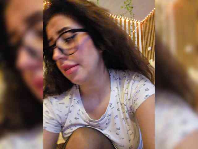 -Violetttttka-'s chat room