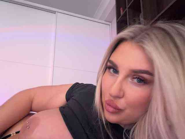 Stiflers_mom's chat room