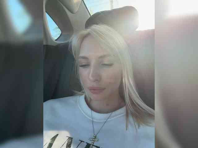 Cristi-Candy's chat room