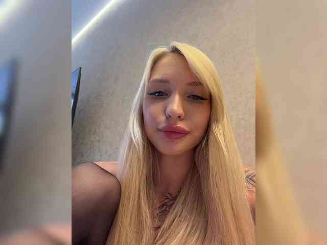 Cristi-Candy's chat room
