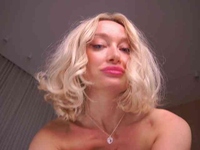 Sonya-reallsugar's chat room