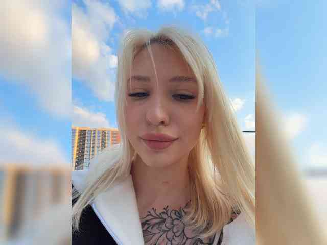 Cristi-Candy's chat room