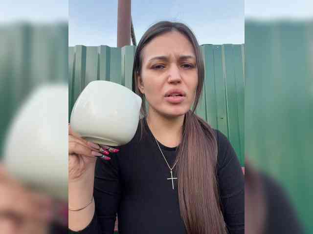 Anutka-chocolatee's chat room