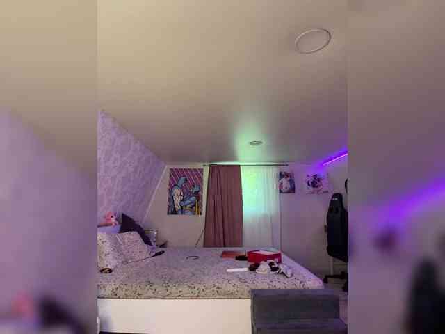 -MaybeBaby-'s chat room