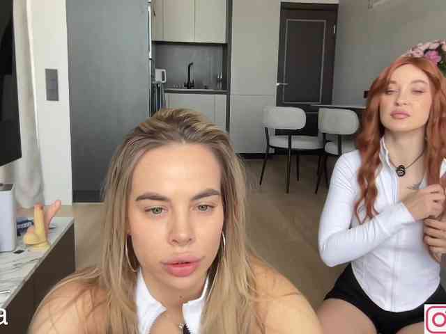 diffgirls1-1's chat room