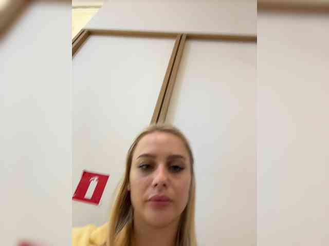 _Katrinka_'s chat room