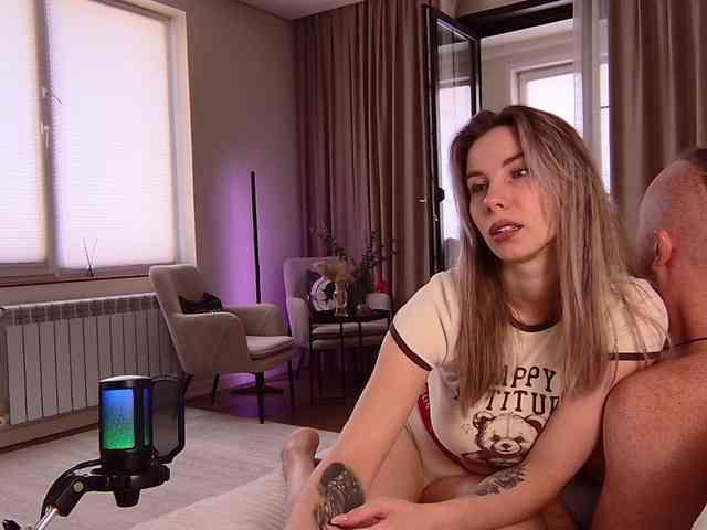 NIKI7377's chat room