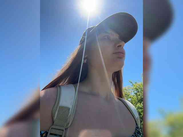-EmilyBaby-'s chat room