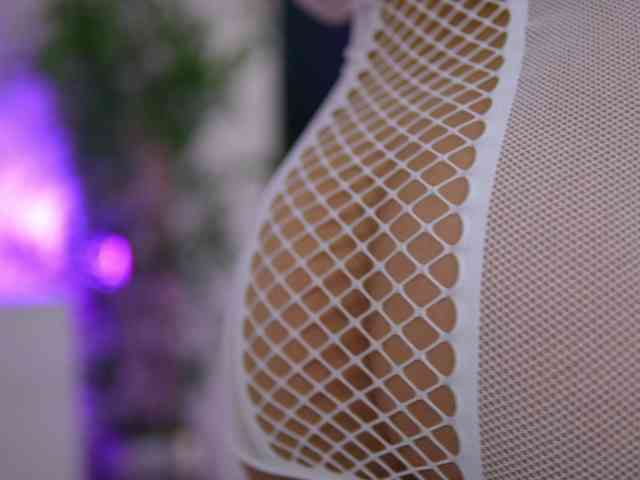 ArtTeasee's chat room