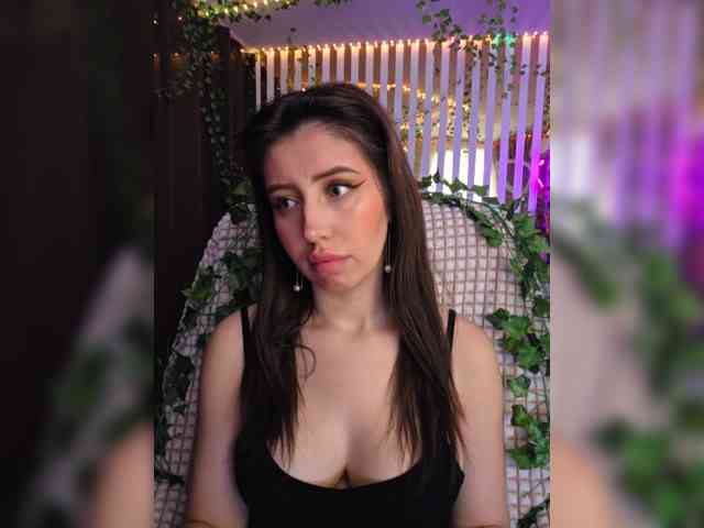 -Violetttttka-'s chat room