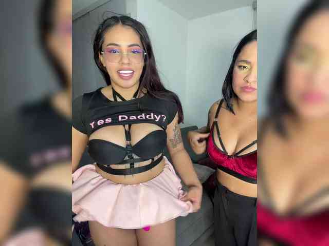 ElenaXMelody's chat room