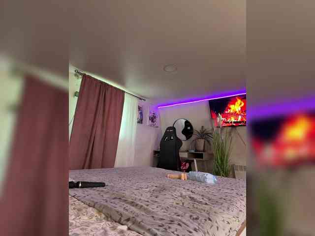 -MaybeBaby-'s chat room