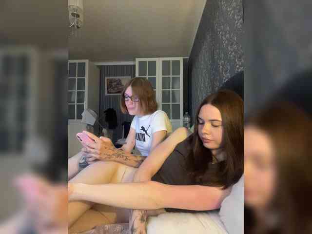 shyyyygirls's chat room