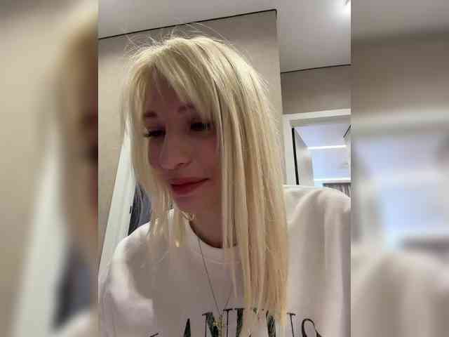 Cristi-Candy's chat room