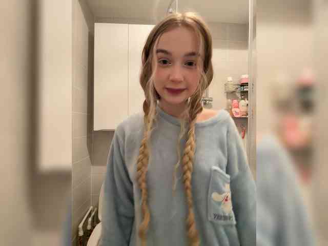 MimiMila's chat room