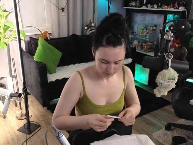 Kira_Li_Lime's chat room