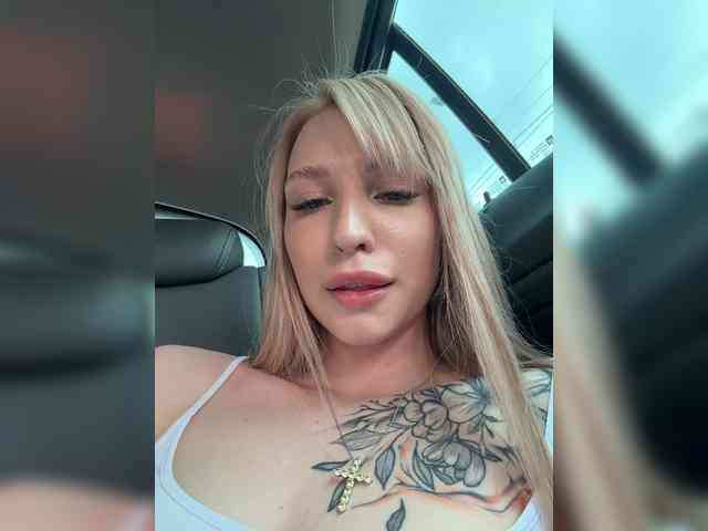 Cristi-Candy's chat room