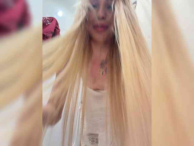 Cristi-Candy's chat room