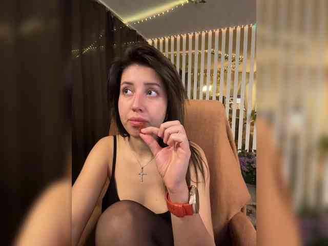 -Violetttttka-'s chat room