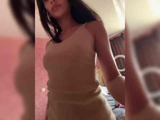 Enchantressss's chat room