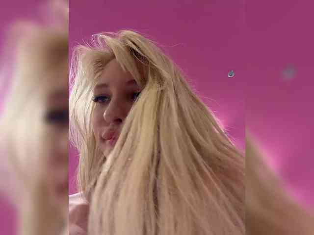 Cristi-Candy's chat room