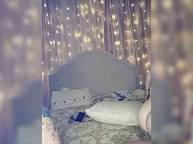 Her-Girl's chat room