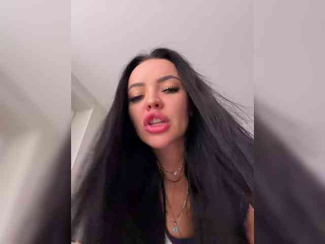 Madam_koss's chat room