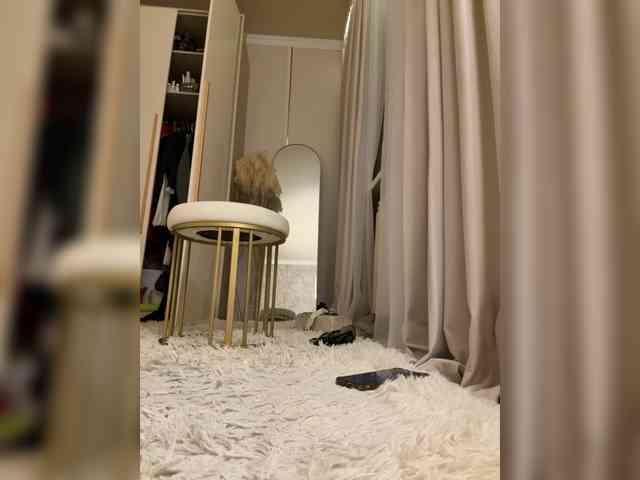 Ekaterina2221's chat room