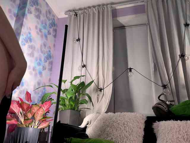 Kira_Li_Lime's chat room