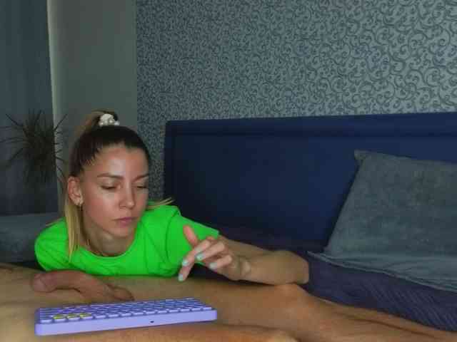 Kristi_Wolf's chat room