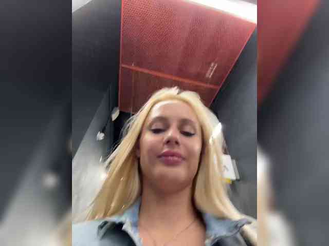 _Katrinka_'s chat room
