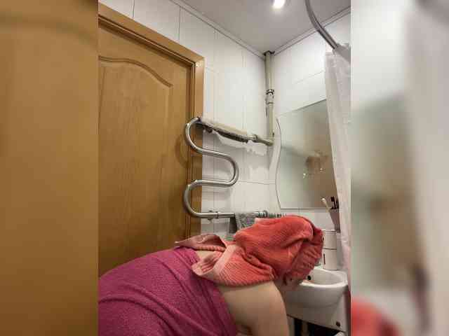 LolaSexxx's chat room