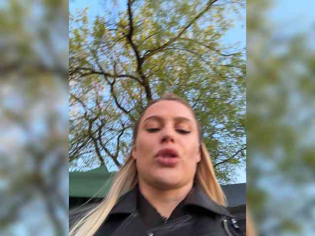 _Katrinka_'s chat room