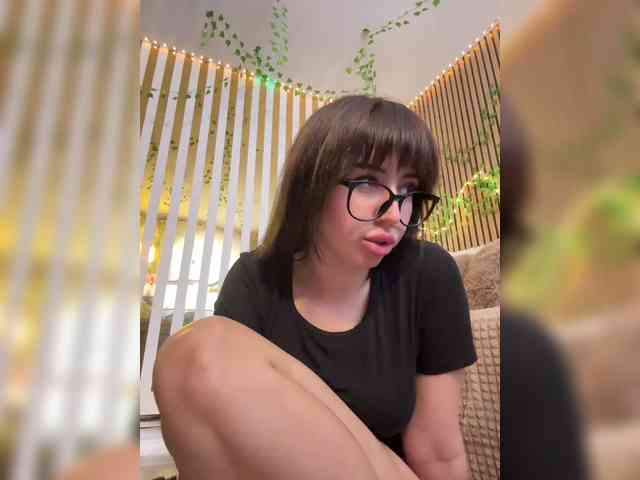 -Violetttttka-'s chat room