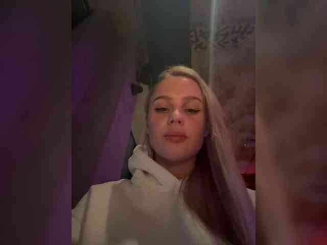 _Katrinka_'s chat room