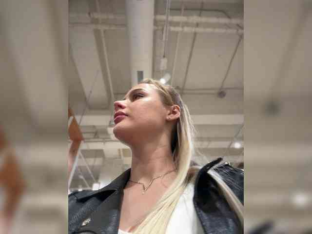 _Katrinka_'s chat room