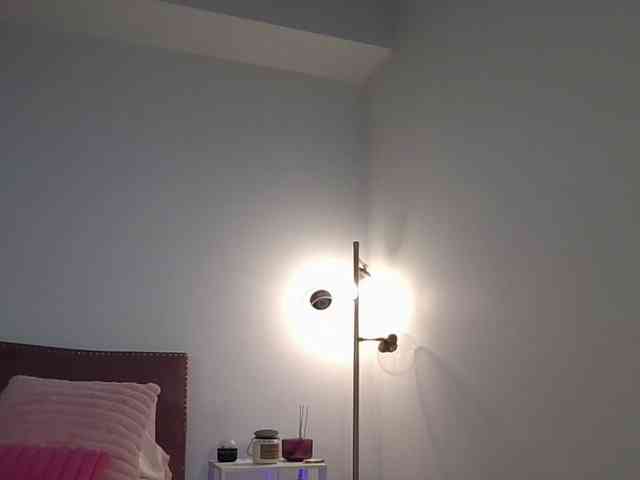 NicoleSarahX's chat room