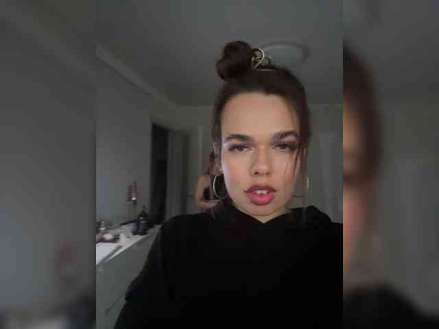 GiaVibey's chat room