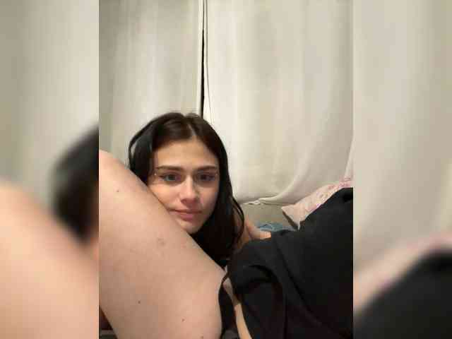 Kris-and-Vanessa's chat room