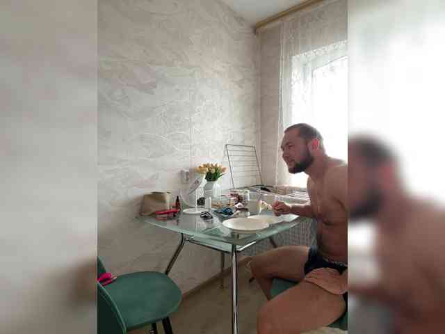 RUS577643's chat room