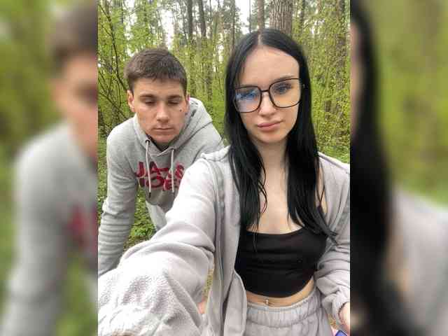 LeoCouple's chat room