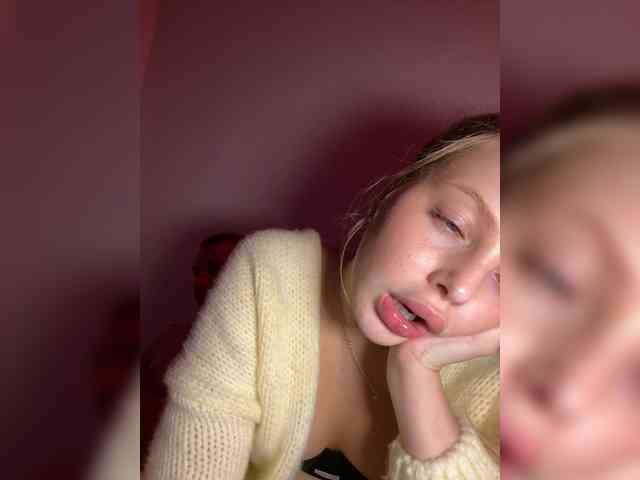 Angelboypussy's chat room