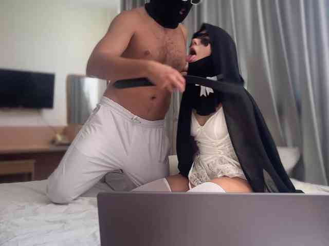 hiddenCrazySlut's chat room