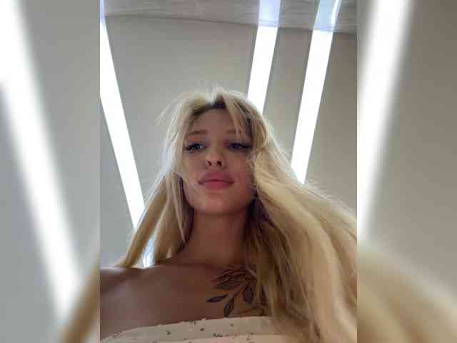 Cristi-Candy's chat room