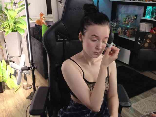 Kira_Li_Lime's chat room