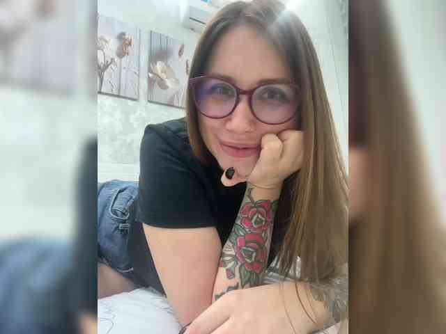 -LeiaProseccina-'s chat room